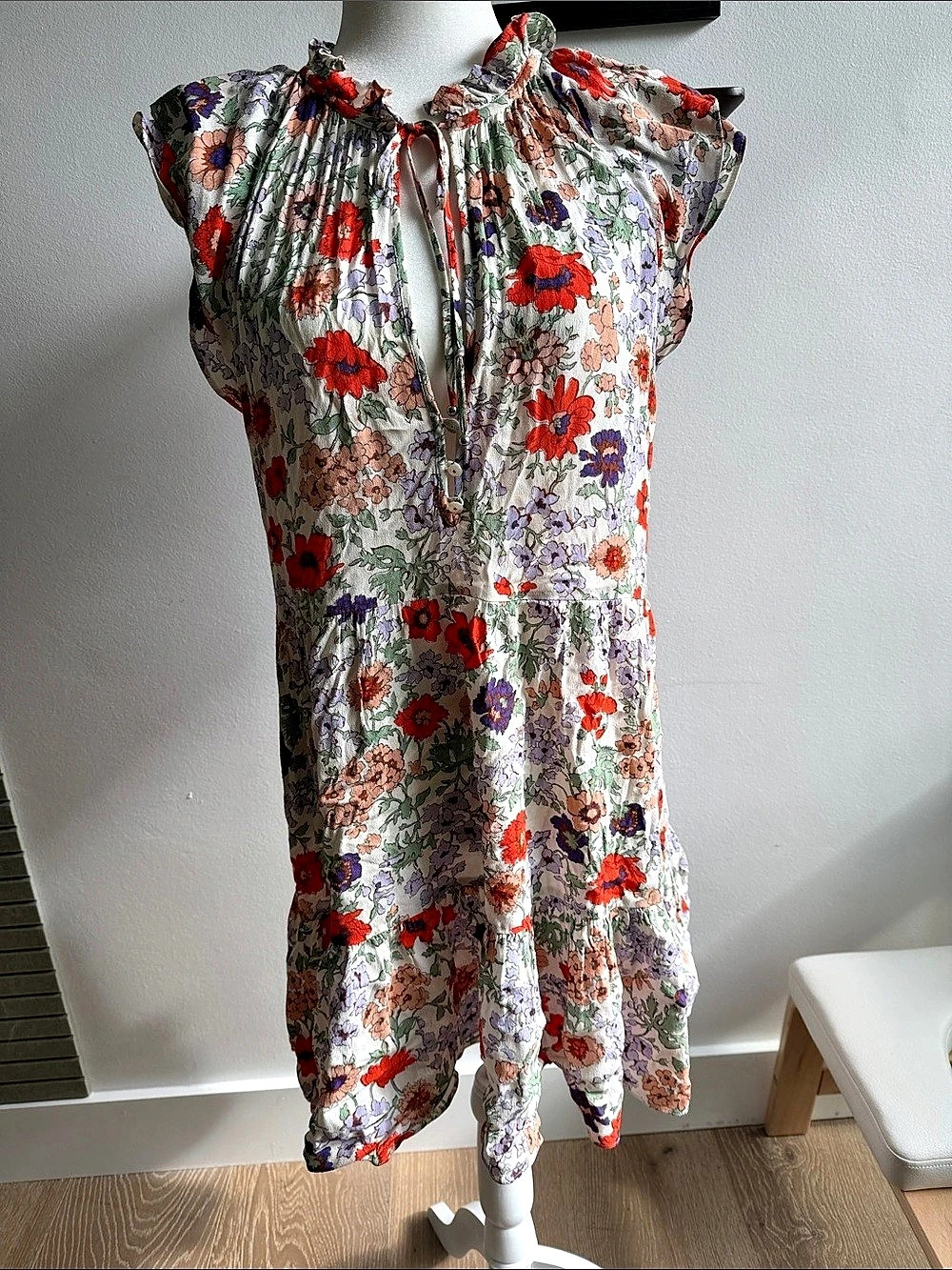 Veronica Beard Zee Floral Mini Dress in White & Coral Size 6
